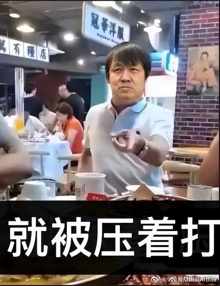 来自青岛的女歌手May（童瑶 饰）因不幸掉声俄然从唱片公司和媒体视野中消逝，出走的May在目生的菁桐小镇碰见了奔波的青年小莫（陈柏霖 饰），小莫为人仗义，将烂醉的May扶持到酒店，又为其找到了暂居之所，May在小莫伴侣的店中找到了一份姑且差事，固然偶然有人偶然认出她或是骚扰，但这份工作减缓了May对建造人阿雷（杨佑宁 饰）的忖量。另外一方面，阿雷对May掉踪的存眷很快被繁忙的工作所淹没。小报记者杰克接管上峰使命，一路清查May的着落，并垂垂接近了避世中的May。小莫与May的情素在滋生，可是他发现，此次